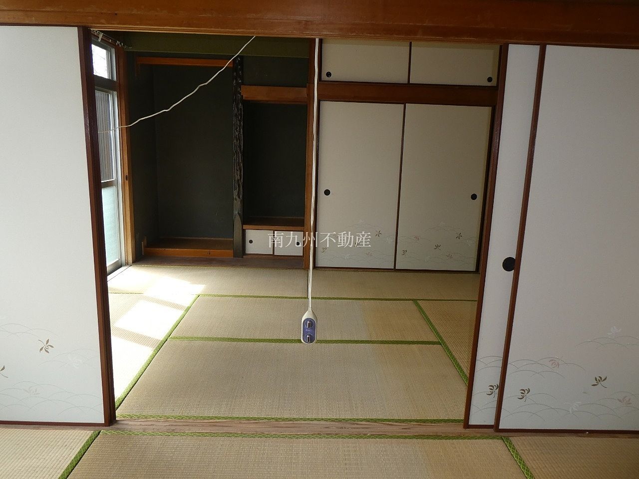 鉄骨スレート平家建　103.20㎡あり
南側通路103.20㎡持分3分の1あり